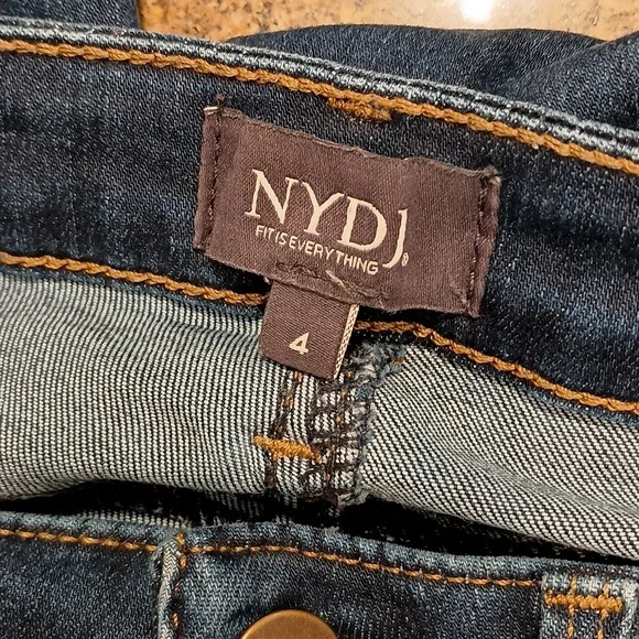 NYDJ Sherry slim size for dark wash - Picture 6 of 12